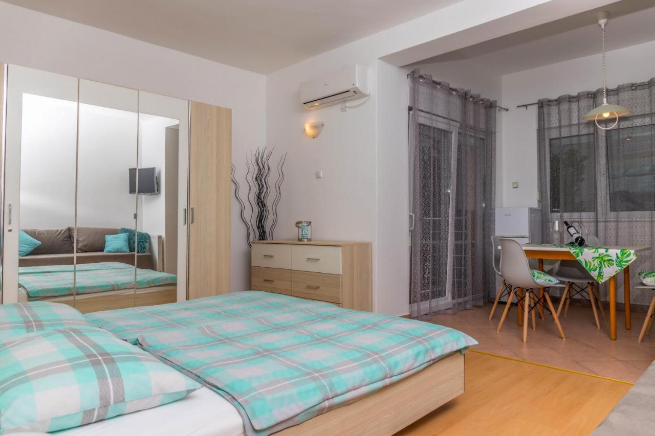 Apartments Zorica ドラマリ エクステリア 写真