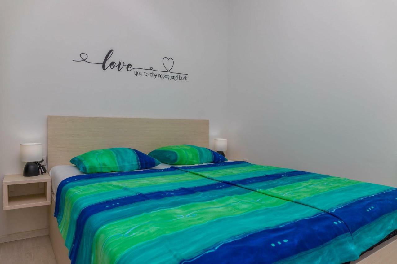 Apartments Zorica ドラマリ エクステリア 写真