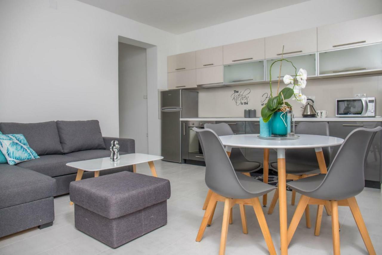 Apartments Zorica ドラマリ エクステリア 写真