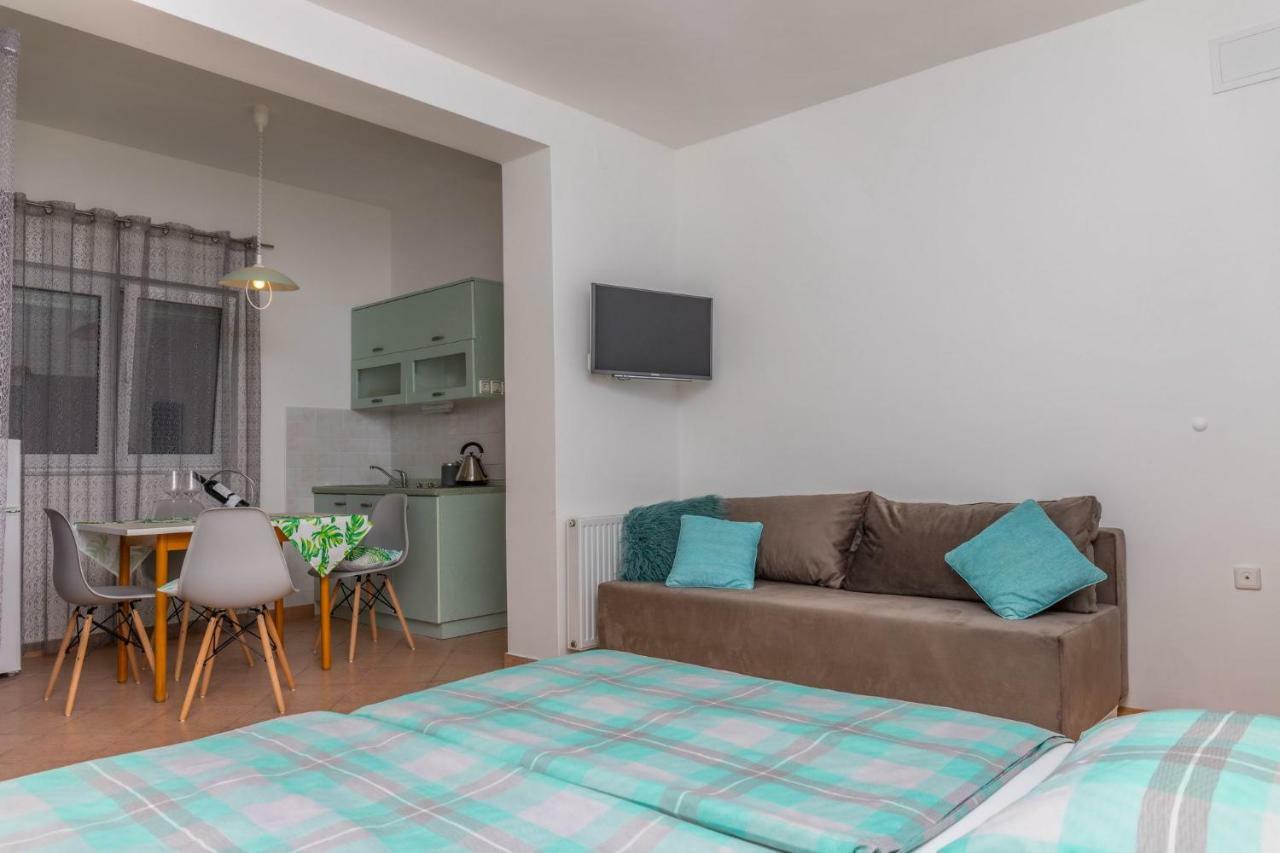 Apartments Zorica ドラマリ エクステリア 写真