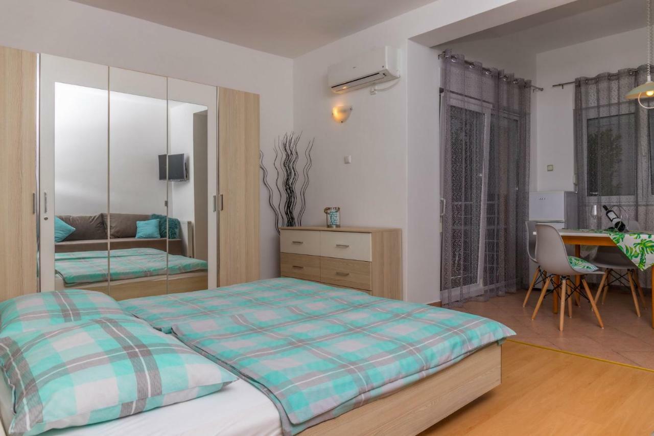 Apartments Zorica ドラマリ エクステリア 写真