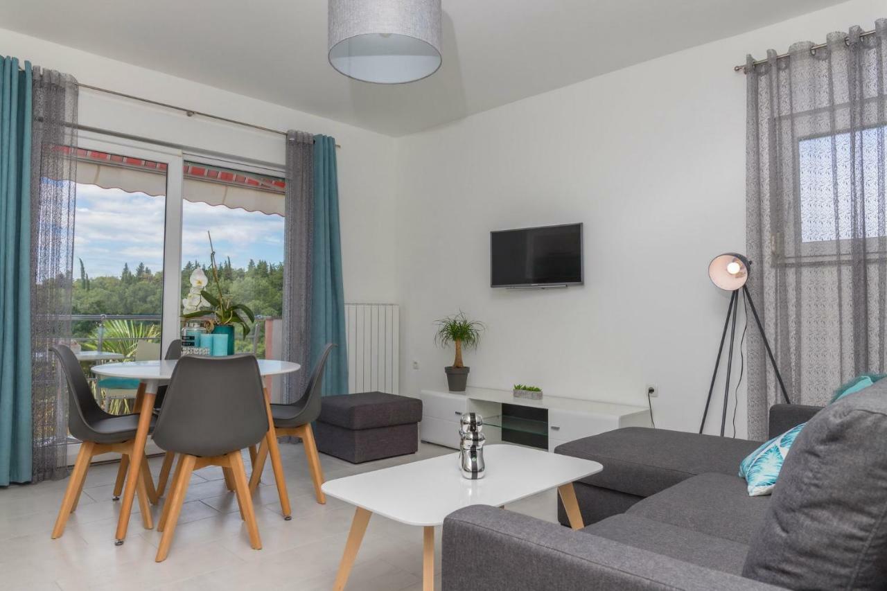 Apartments Zorica ドラマリ エクステリア 写真